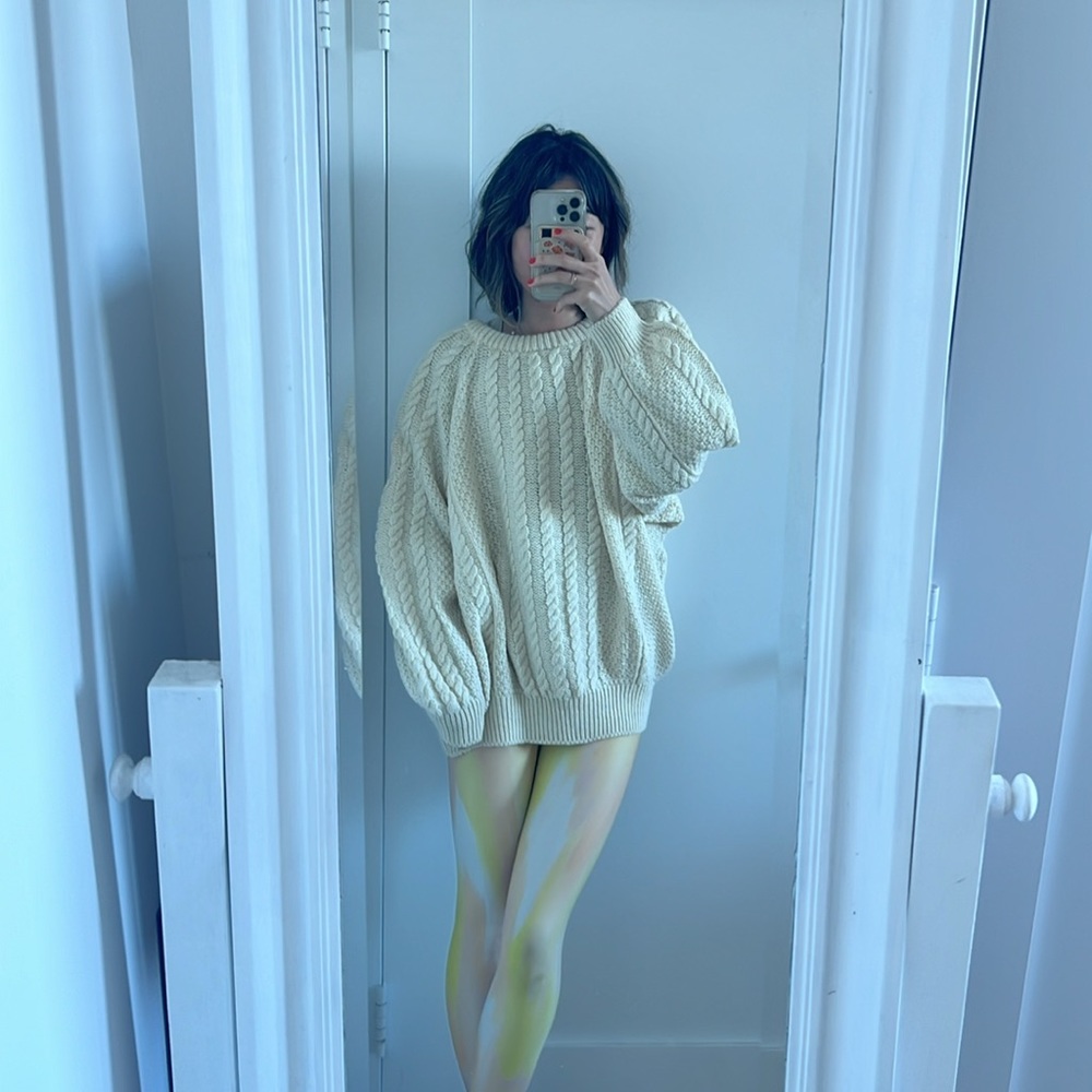Super cozy oversized vintage cable knit wool sweater